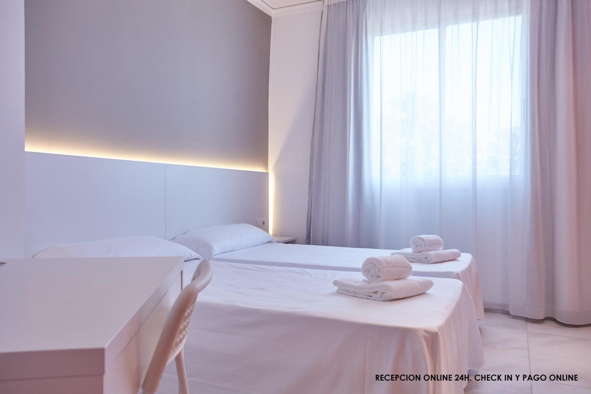 Dl Port Hotel 2*